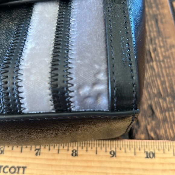 Michael Kors Black and Gray Crossbody Bag with Chevron Design - Picture 3 of 14